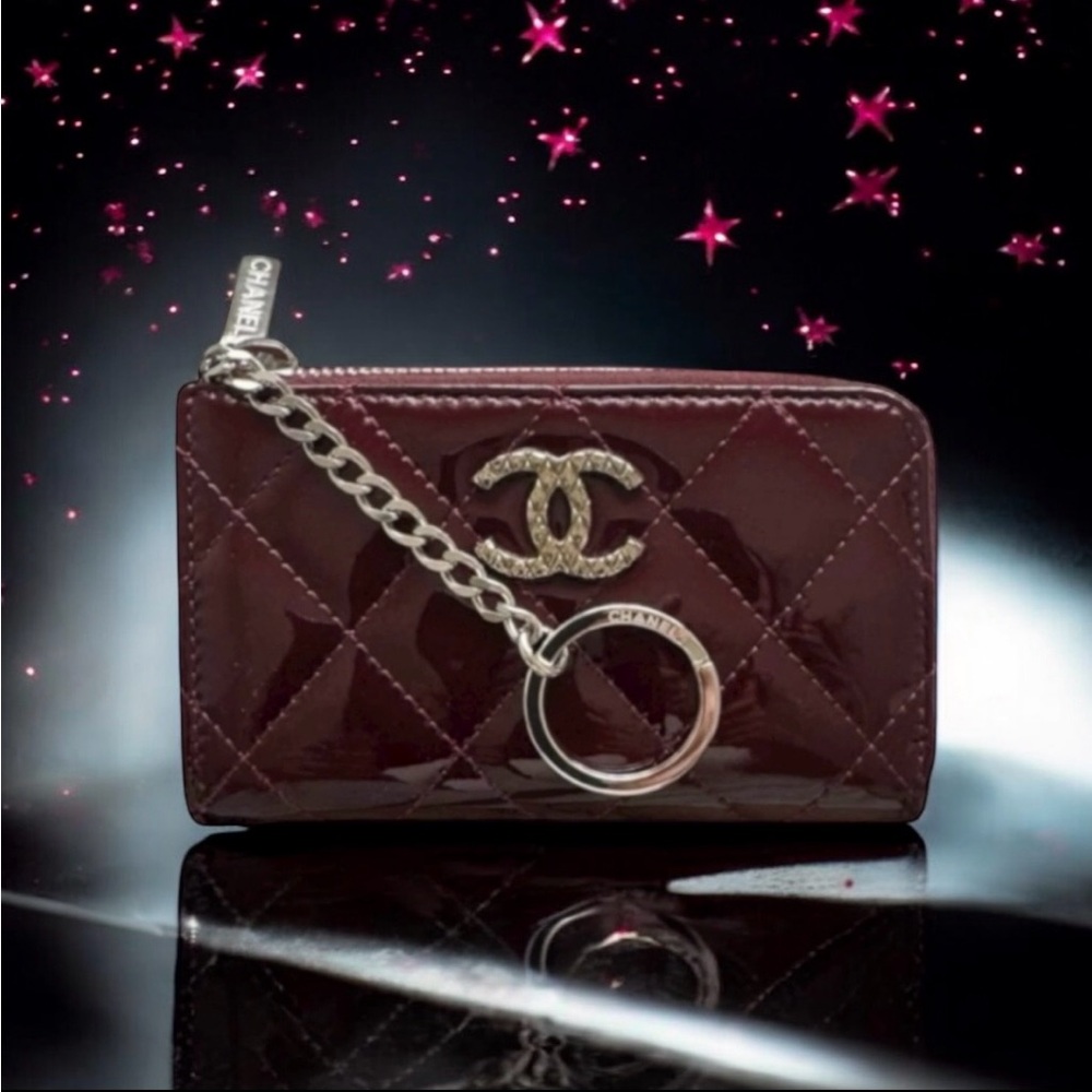 🆕💞CHANEL Burgundy Patent Leather Zip Closure O-Ring Key Holder Card Wallet SHW